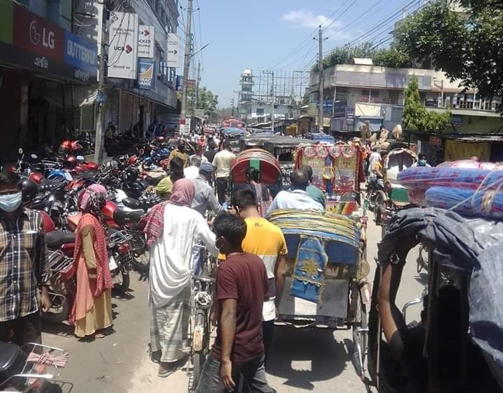 নীলফামারীতে ক্রমান্বয়ে করোনা রোগীর সংখ্যা বাড়লেও বাড়েনি সচেতনতা