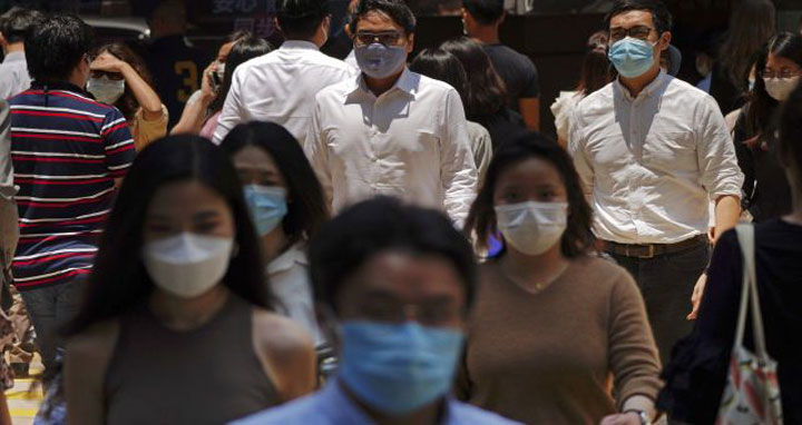 মাস্কের গুরুত্ব বাড়িয়ে নতুন নির্দেশনা বিশ্ব স্বাস্থ্য সংস্থার