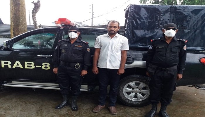 পটুয়াখালীতে অস্ত্র, গুলি ও মাদকসহ সন্ত্রাসী রিপন আটক