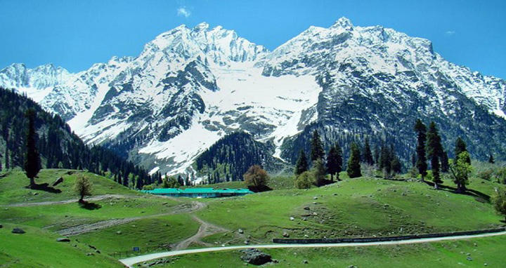 পর্যটকদের জন্য খুলে দিল ভূ-স্বর্গ কাশ্মীর