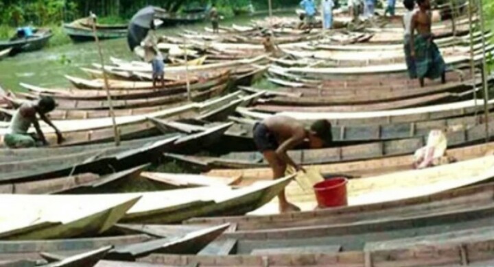 মাবধপুরে নৌকার হাট জমে উঠার অপেক্ষা