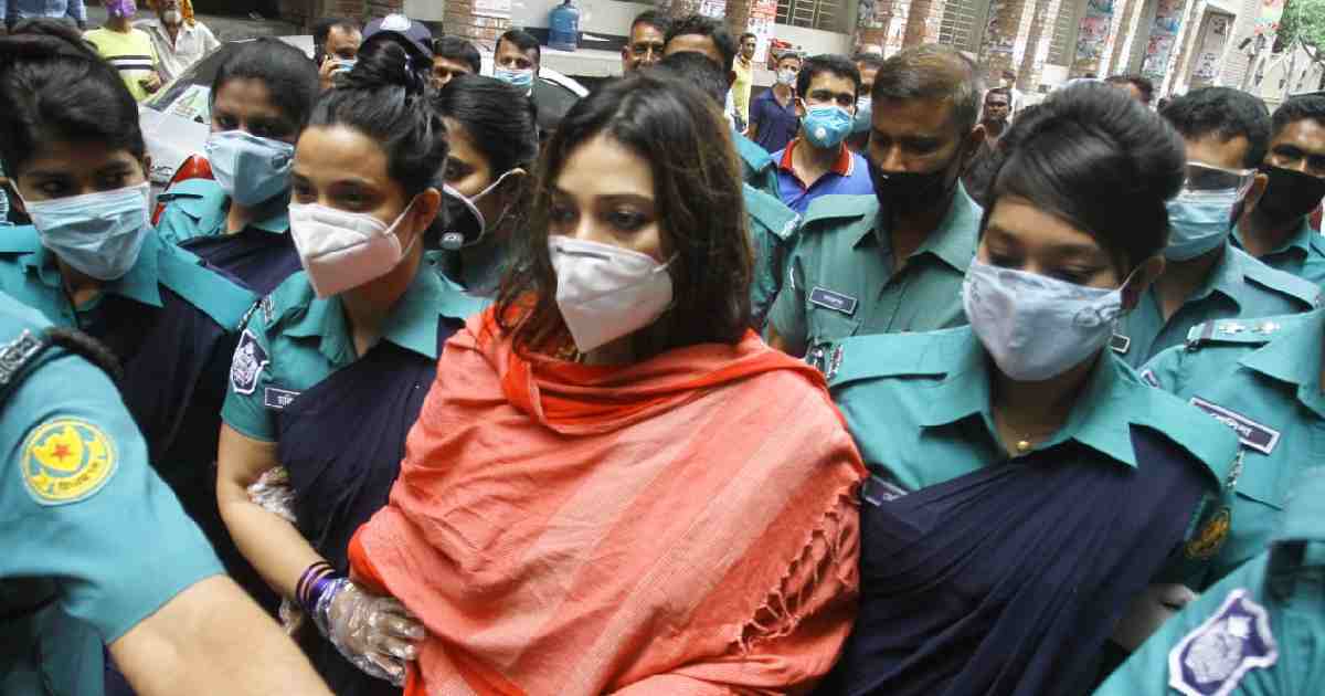 সাবরিনার বিরুদ্ধে ইসি’র মামলা