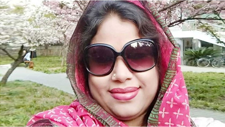 নকল মাস্ক: ঢাবি থেকে বরখাস্ত শারমিন জাহান