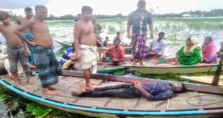 টাঙ্গাইলে বিদ্যুতের তারে জড়িয়ে ৫ নৌকা আরোহী নিহত