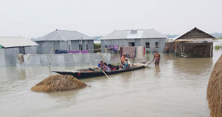 কুড়িগ্রামে বন্যায় মলিন ঈদের আনন্দ