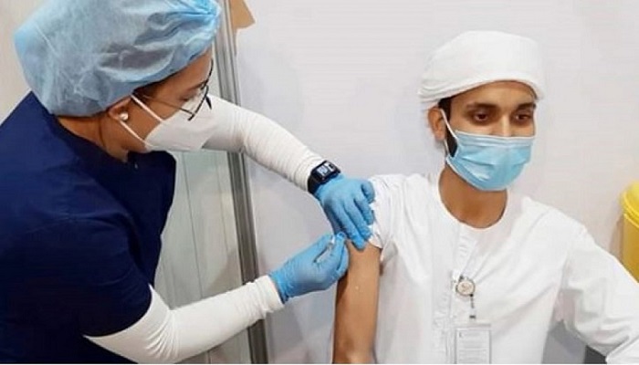 করোনা টিকা নেয়া অভিজ্ঞতা জানালেন বাংলাদেশি তরুণ