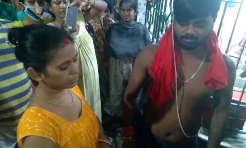 ফেসবুক প্রেমে বিয়ে, দুই স্বামীকে নিয়ে ‘সংসার’ গৃহবধূর