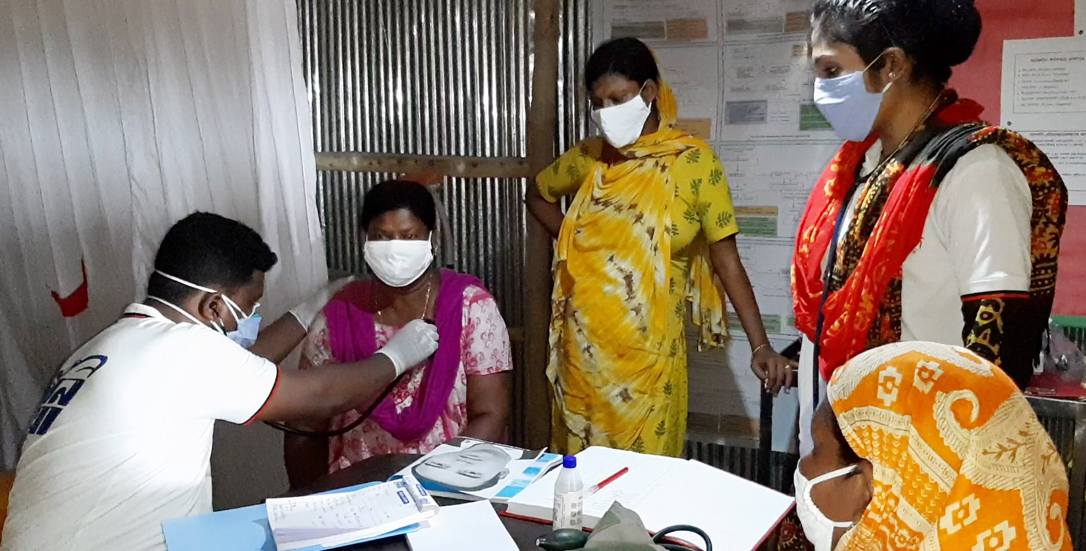 মোংলায় উপকুলের অসহায় দুঃস্থ্য মানুষের চিকিৎসা ও স্বাস্থ্য সেবা দিতে নতুন যাত্রা শুরু করছে ভাসমান হাসপাতাল “জীবন খেয়া”