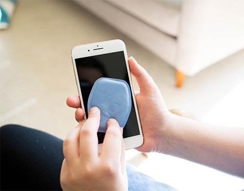 মোবাইল জীবাণুমুক্ত করতে বিশেষ অ্যালকোহল প্যাড