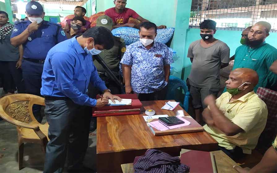 ঠাকুরগাঁওয়ে পূর্বের কেনা পেঁয়াজ অতিরিক্ত মূল্যে বিক্রি; আড়ৎদারকেকে জরিমানা করলেন ইউএনও!