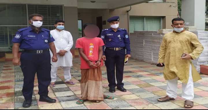 মাকে হত্যা করে লাশ আগুনে পুড়িয়ে দেয় ১৬ বছরের ছেলে