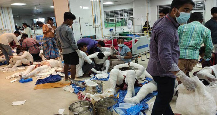 মসজিদে বিস্ফোরণ: মৃত বেড়ে ২৯,  আশঙ্কাজনক ৮