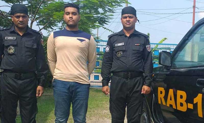 ধর্ষণবিরোধী প্রতিবাদের বিরুদ্ধে কুরুচিপূর্ণ পোস্টদাতা আটক