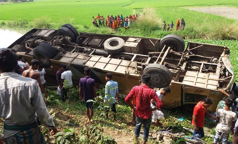 ঢাকা-সিলেট মহাসড়কের বিজয়নগরে সড়ক দুর্ঘটনায় নিহত ৩
