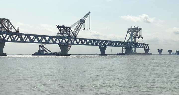 পদ্মা সেতুর ৫ দশমিক ১ কিলোমিটার দৃশ্যমান