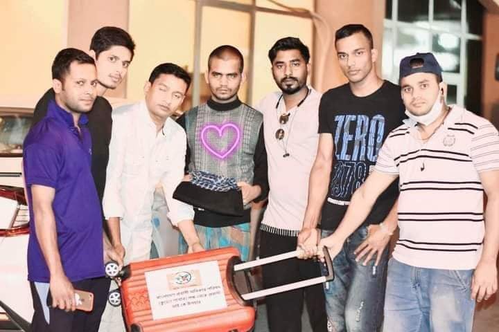 প্রবাসী অধিকার পরিষদের কুয়েত শাখার উদ্যোগে দেশে ফিরলেন অসুস্থ রায়হান; পেলেন আর্থিক সহযোগীতা