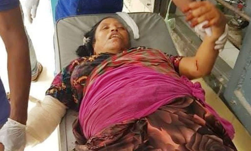 যশোরে ডিভোর্স দেওয়া স্ত্রীকে কুপিয়ে জখম, স্বামী আটক