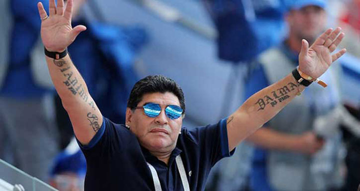 ফুটবল কিংবদন্তি ম্যারাডোনা আর নেই