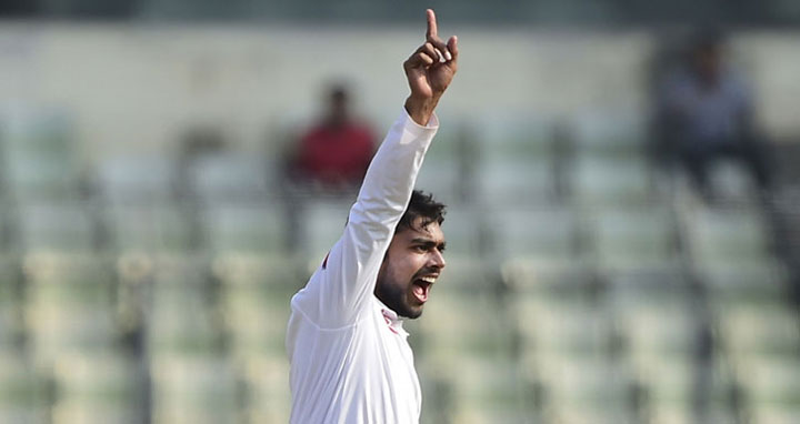 ব্যাটের পর বল হাতেও উজ্জ্বল মিরাজ