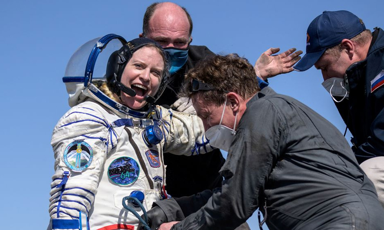 পৃথিবীতে সুস্থভাবে ফিরে এলেন তিন নভোচারী