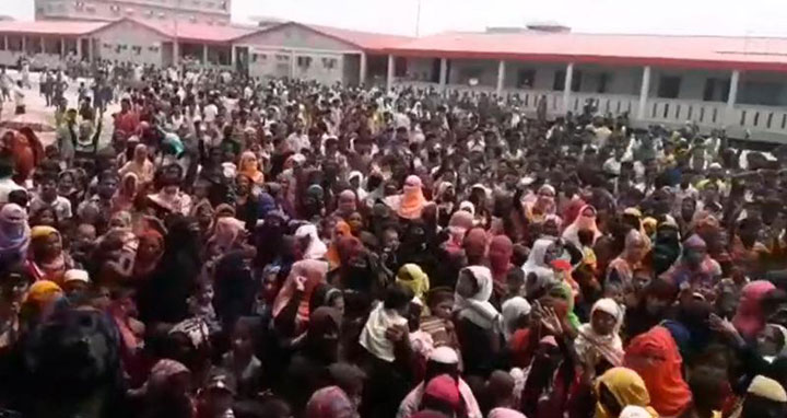 ভাসানচরে  বিভিন্ন সুযোগ সুবিধার দাবিতে রোহিঙ্গাদের বিক্ষোভ মিছিল