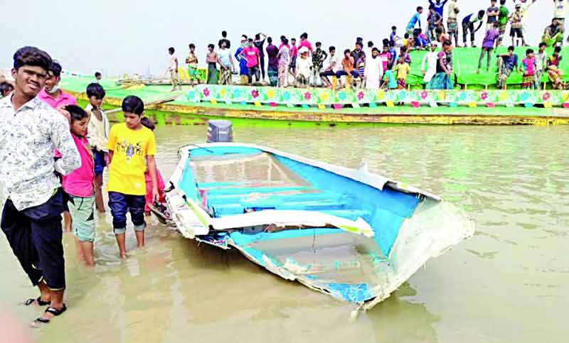 পদ্মায় স্পিডবোট দুর্ঘটনায় চালক-মালিকসহ চারজনের বিরুদ্ধে মামলা