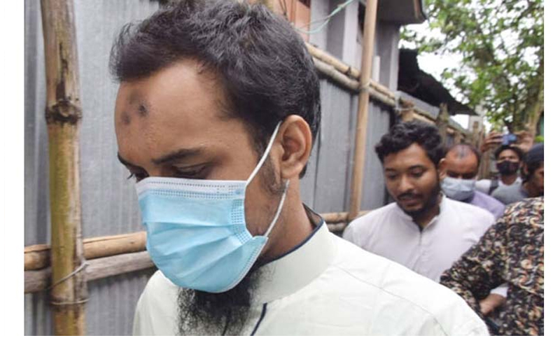 বন্ধুর বাসায় আত্মগোপনে ছিলেন ত্ব-হা