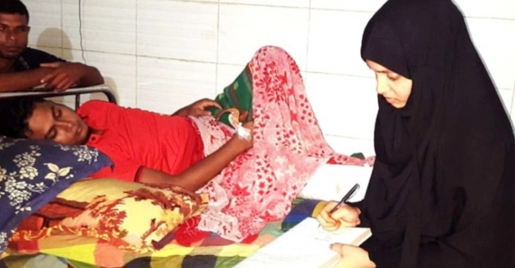 গভীর রাতে হাসপাতালে কেবিনে বিয়ে-বাসর