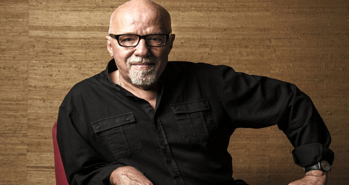 আপনি দেশকে ভালোবেসেও সরকারকে ঘৃণা করতে পারেন: পাওলো কোয়েলহোর