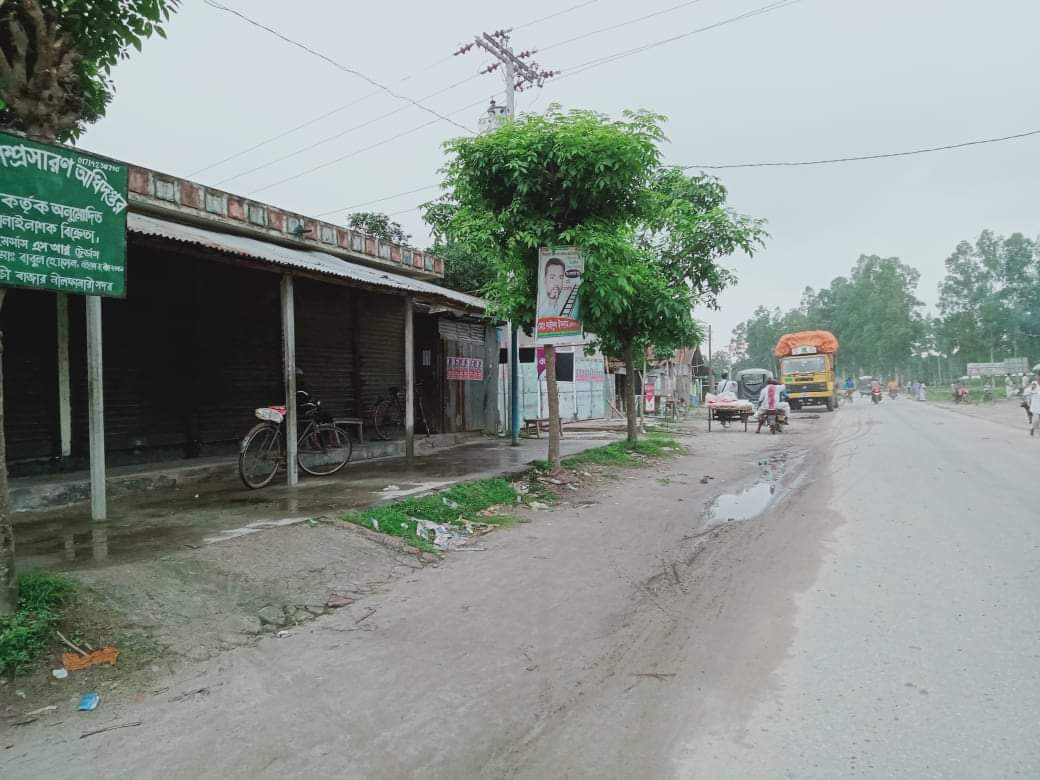 নীলফামারীতে কঠোর লকডাউনের প্রথম দিনে রাস্তাঘাট ফাঁকা, বিপাকে নিম্ন আয়ের মানুষ