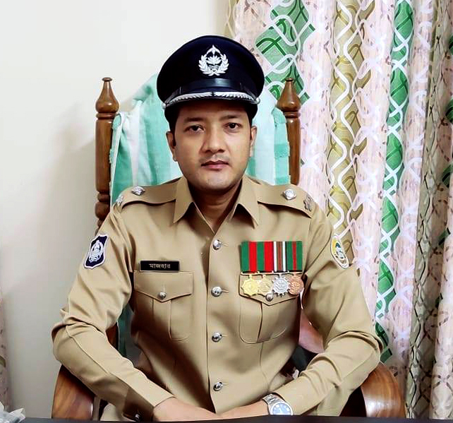 আগৈলঝাড়ায় ওসি মাজহারুলসহ করোনায় আক্রান্ত ২১