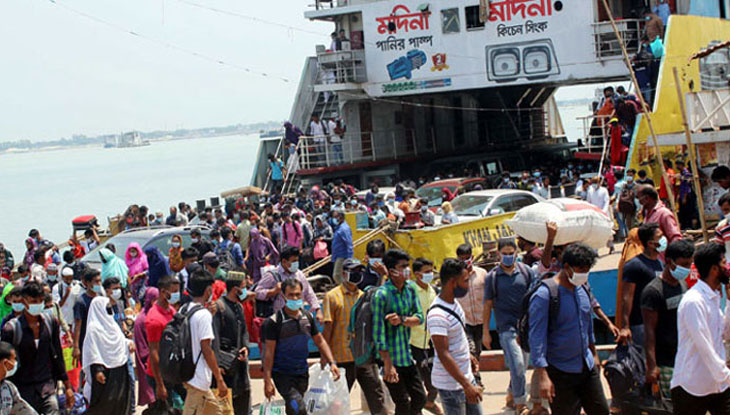 লকডাউন শিথিলের প্রথম দিনেই শিমুলিয়া ঘাটে ঘরমুখী মানুষের ঢল