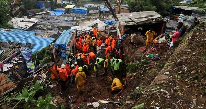 ভারতের মহারাষ্ট্রে ভূমিধসে নিহত বেড়ে ১১২