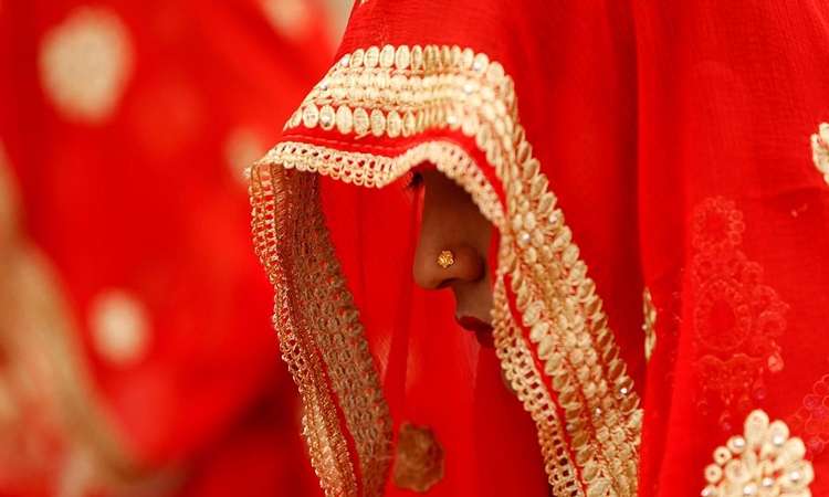 ভারতে নাবালককে বিয়ে করে ধর্ষণের অভিযোগে তরুণী গ্রেফতার