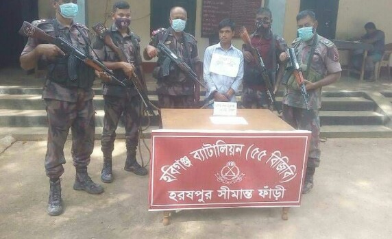 মাধবপুরের ইয়াবাসহ আটক ১