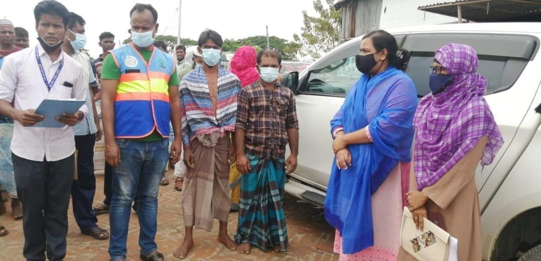 গজারিয়ায় অবৈধভাবে নদীতে ছোপ স্থাপন করার সময় ২ জন আটক ও জরিমানা