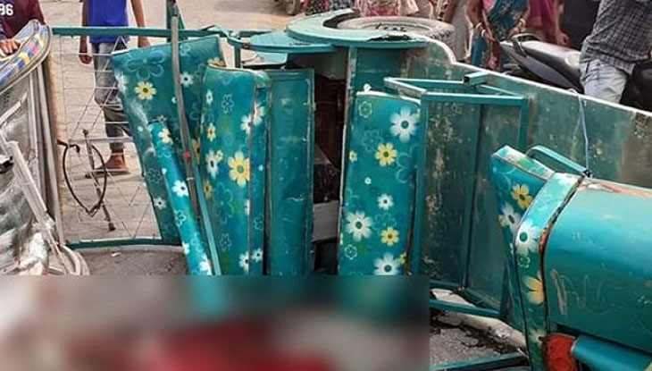 কুমিল্লায় ট্রাক চাপায় অটোরিকশাচালকসহ তিনজন নিহত