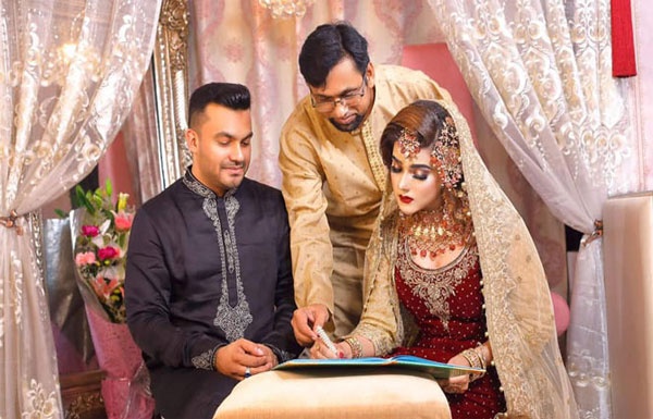 অবশেষে সেই ‘সারপ্রাইজ’ নিয়ে হাজির হলেন মাহি