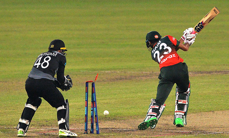 লজ্জার হারে সিরিজ জয়ের অপেক্ষা বাড়ল টাইগারদের