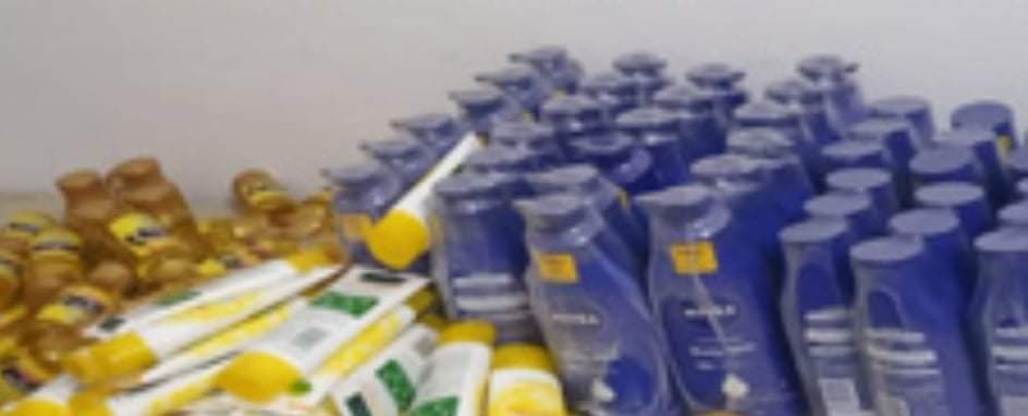 বেনাপোল ইমিগ্রেশনে বিপুল পরিমাণ ভারতীয় পন‍্যদ্রব‍্য আটক