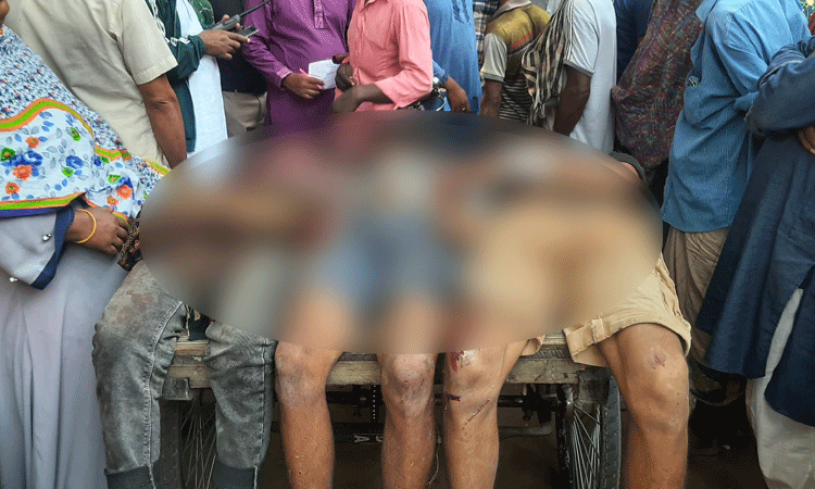 বন্ধুর নতুন মোটরসাইকেলে গেল ৩ বন্ধুর প্রাণ