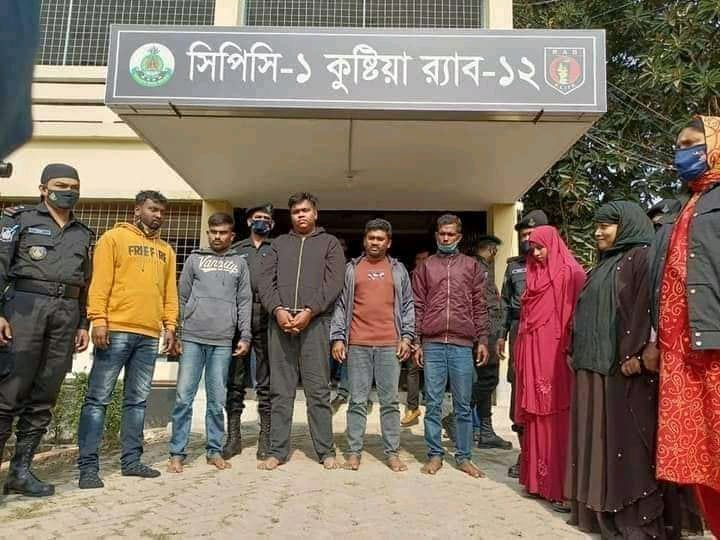 কুষ্টিয়ায় অন্তরঙ্গ ভিডিও ধারণ করে চাঁদাবাজির অভিযোগে গ্রেফতার-৭