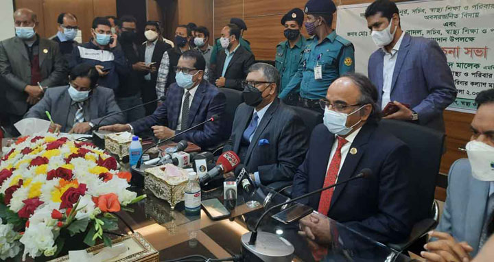 গণপরিবহনে অর্ধেক যাত্রী, দোকান খোলার সময় কমানোর প্রস্তাব