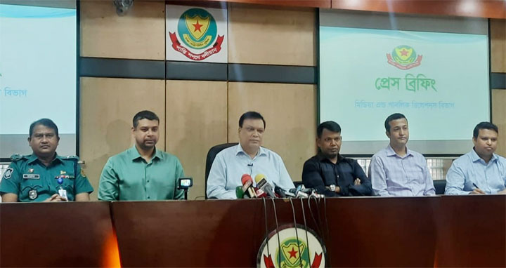 নিউমার্কেটে সংঘর্ষে: ঢাকা কলেজের ৫ ছাত্র গ্রেপ্তার