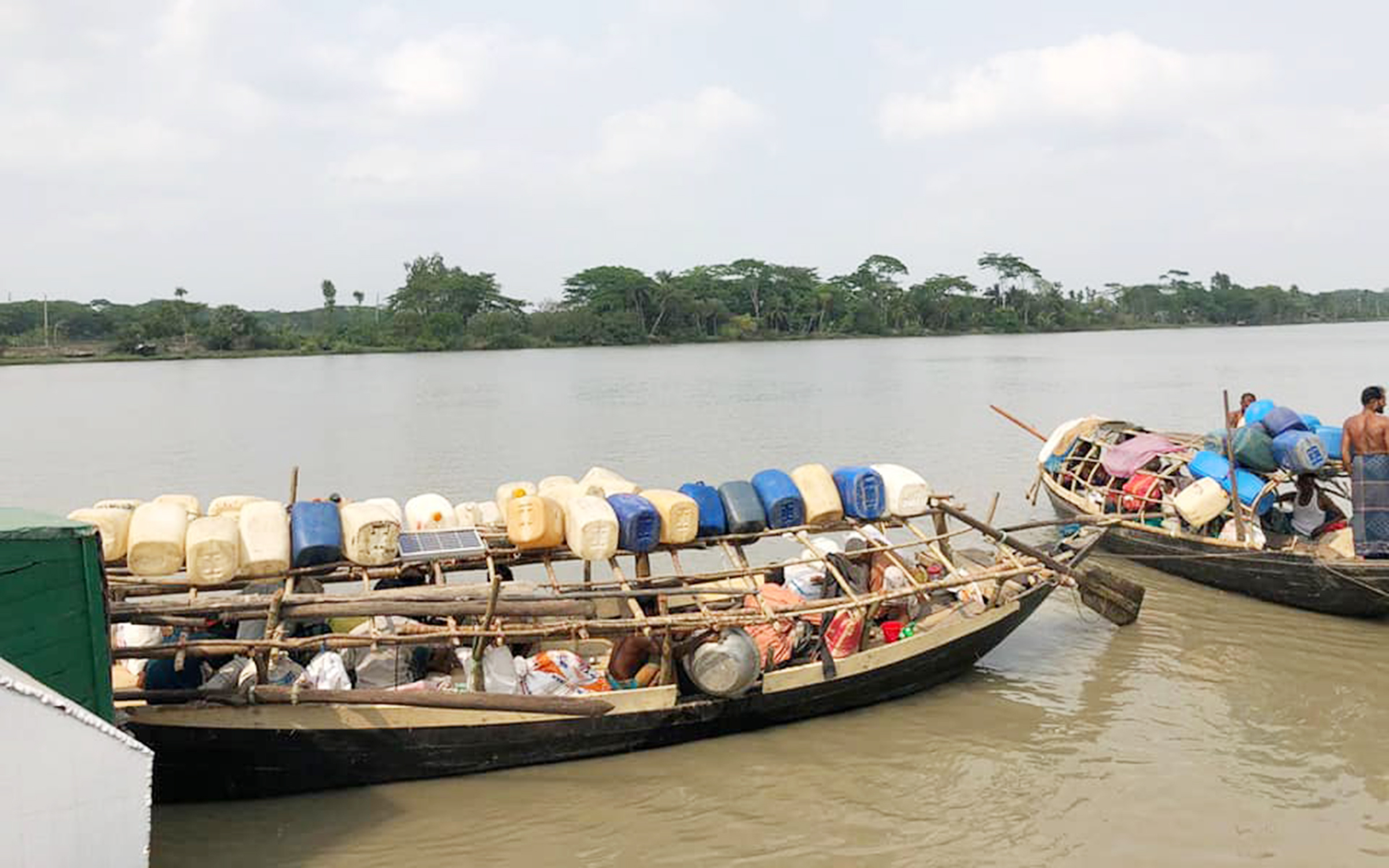 সুন্দরবনে মধু সংকট, মহাজনের টাকা পরিশোধের চিন্তা মৌয়ালদের
