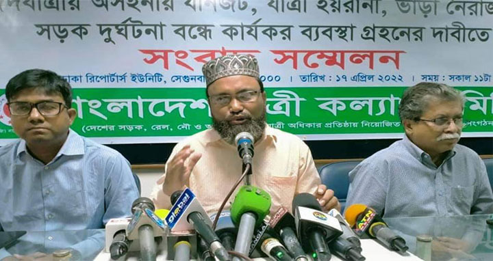 ‘এবার ঈদে ঢাকা ছাড়বে দ্বিগুণ মানুষ, রাজধানী অচল হওয়ার শঙ্কা’