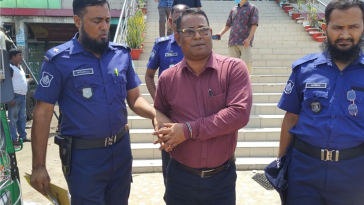 কক্সবাজারে ভুয়া ডাক্তার গ্রেফতার, জেল-জরিমানা