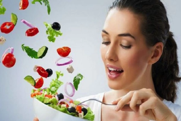 যৌবন ধরে রাখতে আজই ত্যাগ করুন এই অভ্যাস