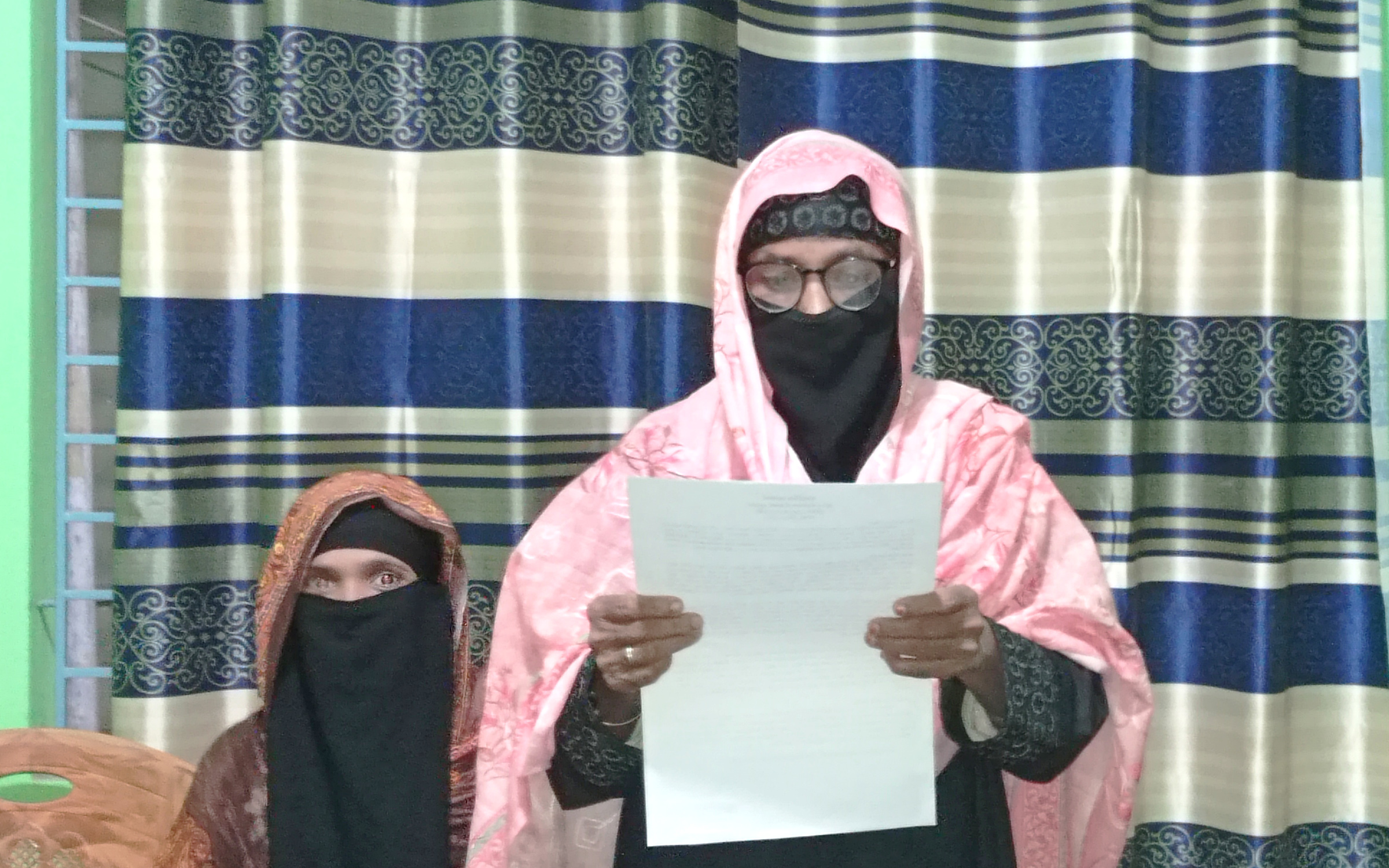 শরণখোলায় ষড়যন্ত্র থেকে রক্ষা পেতে অবসরপ্রাপ্ত শিক্ষকের সংবাদ সম্মেলন