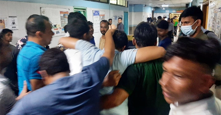 ছাত্রদলের মিছিলে হামলা, আহত ৩০